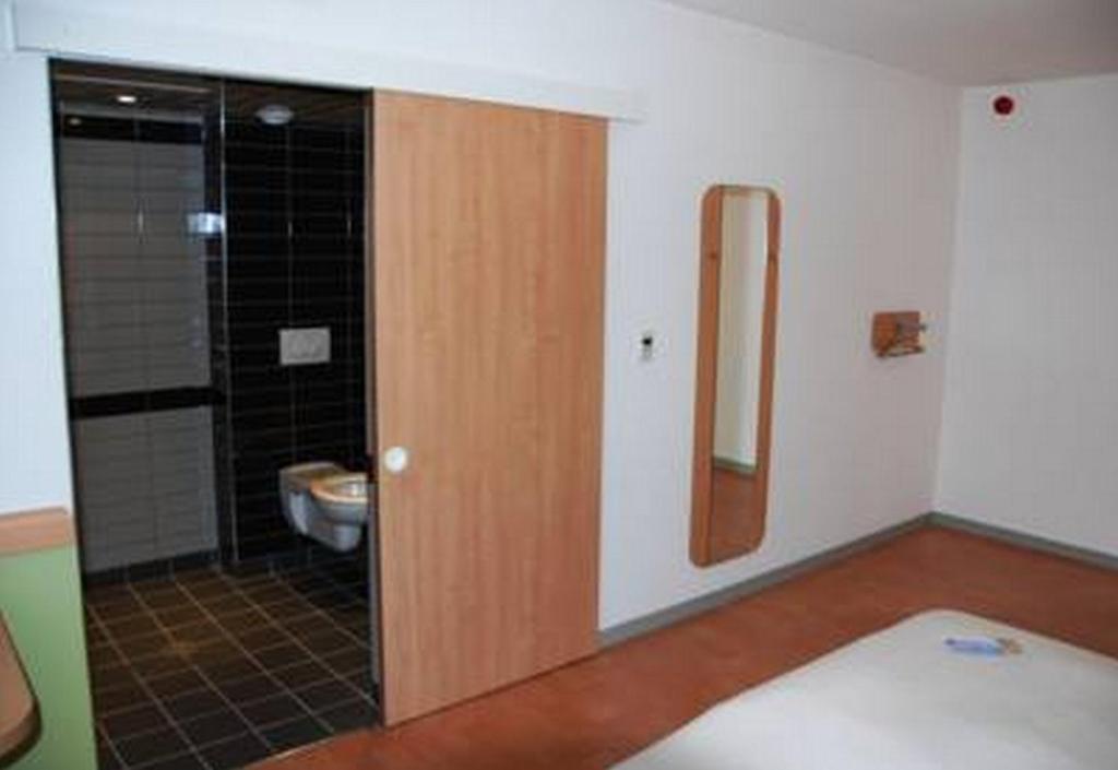 Ibis Budget Roanne Hôtel Zimmer foto